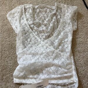 Glowny Sheer Lace V-Neck Short Sleeve Top - White